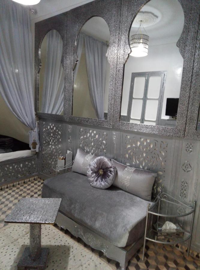 Riad 1001 Couleurs Marrakesch Exterior foto